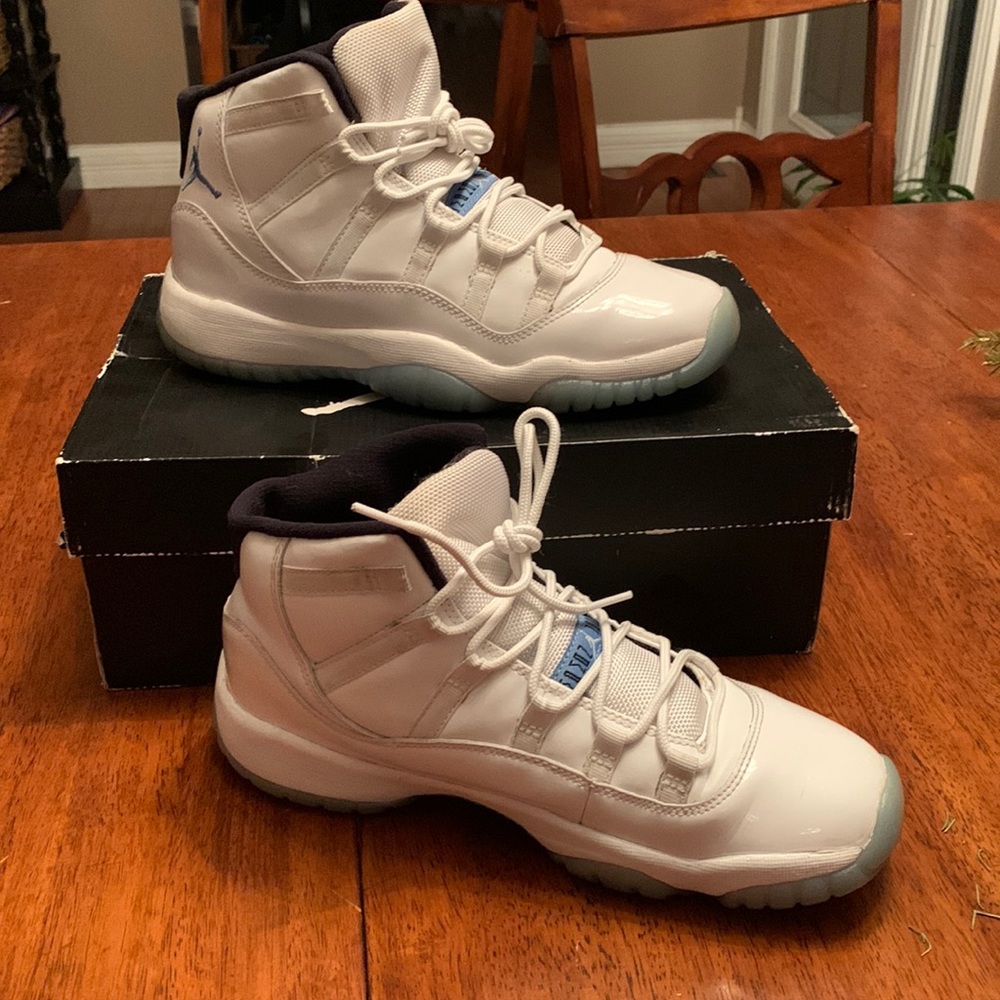 Jordan 11’s retro Legend blues
